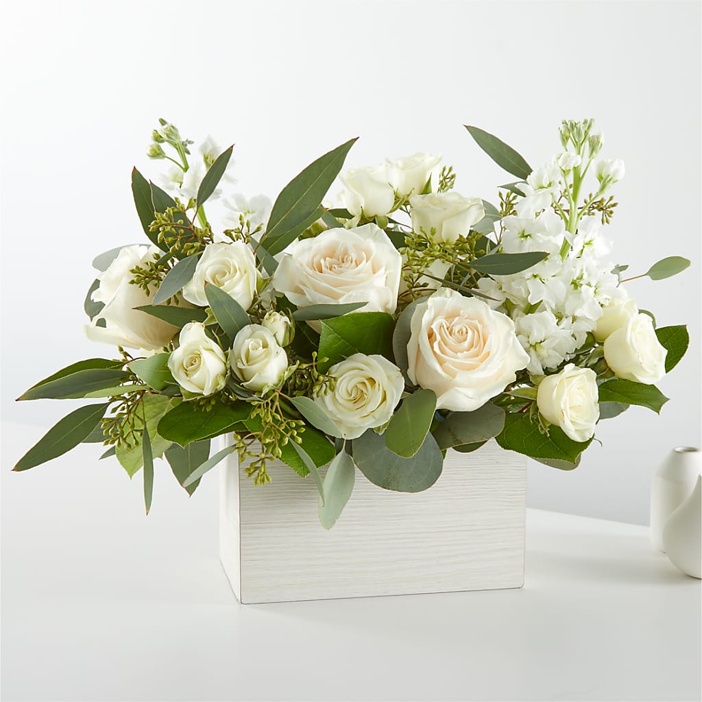 Fresh Linen Box Bouquet – ANNA'S FLOWERS & GIFTS, West Long Branch NJ